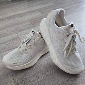 SALOMON AERO GLIDE 3 SIZE 8.5  Women's Running Shoes